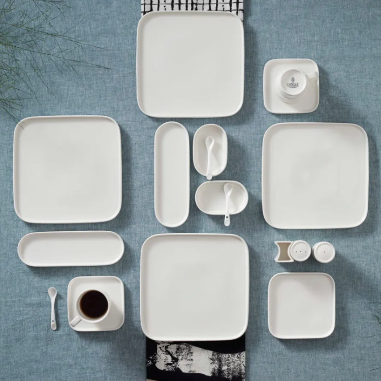 SERVICE PETIT DEJEUNER CUBIQUE KARACA